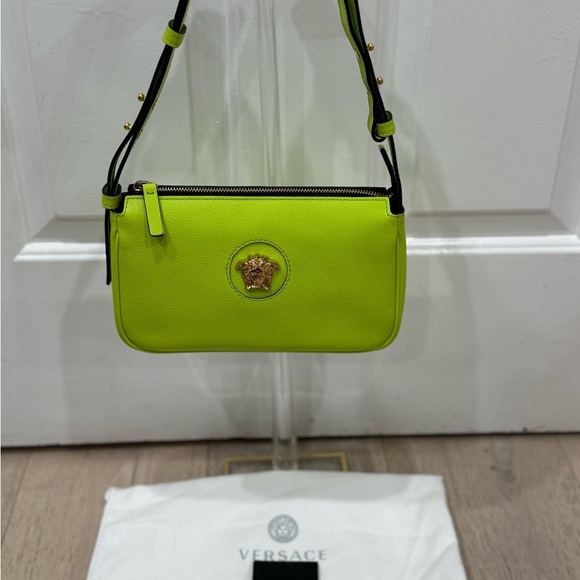 Versace La Medusa Calf Skin Green Pebbled Leather Shoulder Small Bag New NWT - Picture 3 of 15